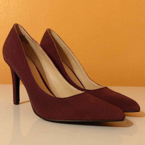 Nine West Shoes - Nine West Seespoto Embossed Leather Heels